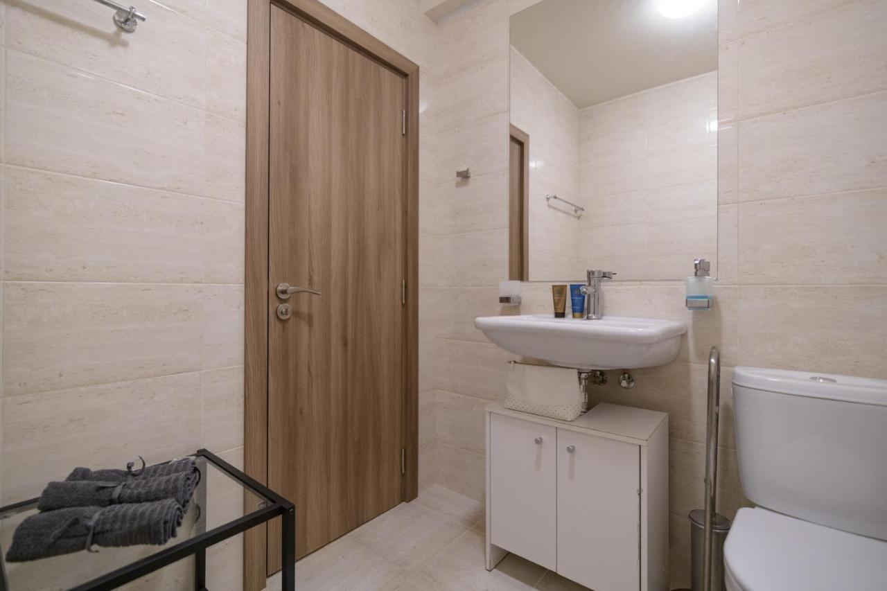 Мarelis Luxe Port Apartment Varna Exterior photo