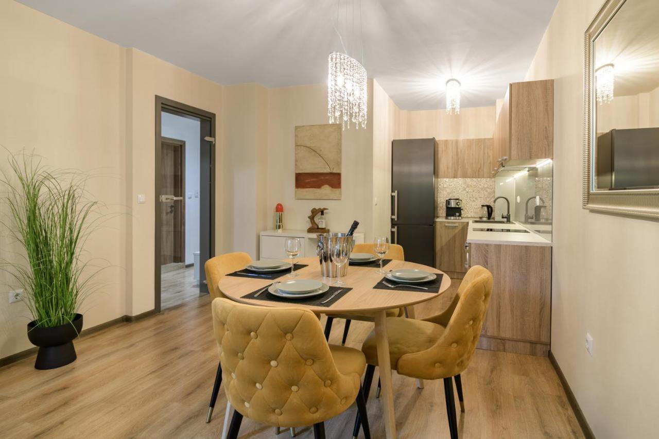Мarelis Luxe Port Apartment Varna Exterior photo