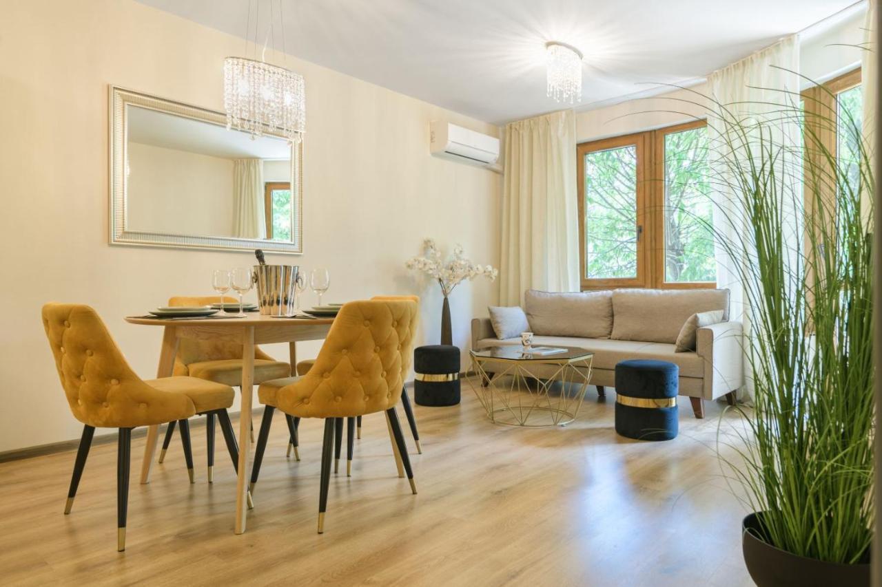 Мarelis Luxe Port Apartment Varna Exterior photo